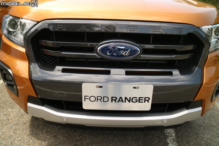 不管是柏油路或是石頭路,只要有FORD RANGER 就都是好路