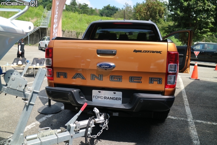 不管是柏油路或是石頭路,只要有FORD RANGER 就都是好路