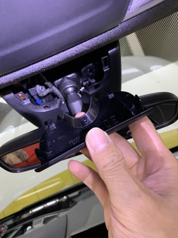 AURIS 專用倒車視訊鏡頭及行車記錄器拉線(DIY施工參考)