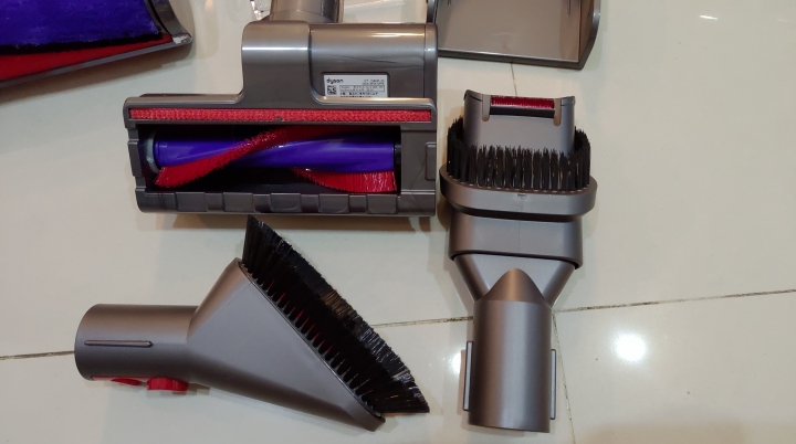 貓的報恩之 Dyson Cyclone V10™ 無線吸塵器 | 寵愛毛孩必備 奴婢們看過來