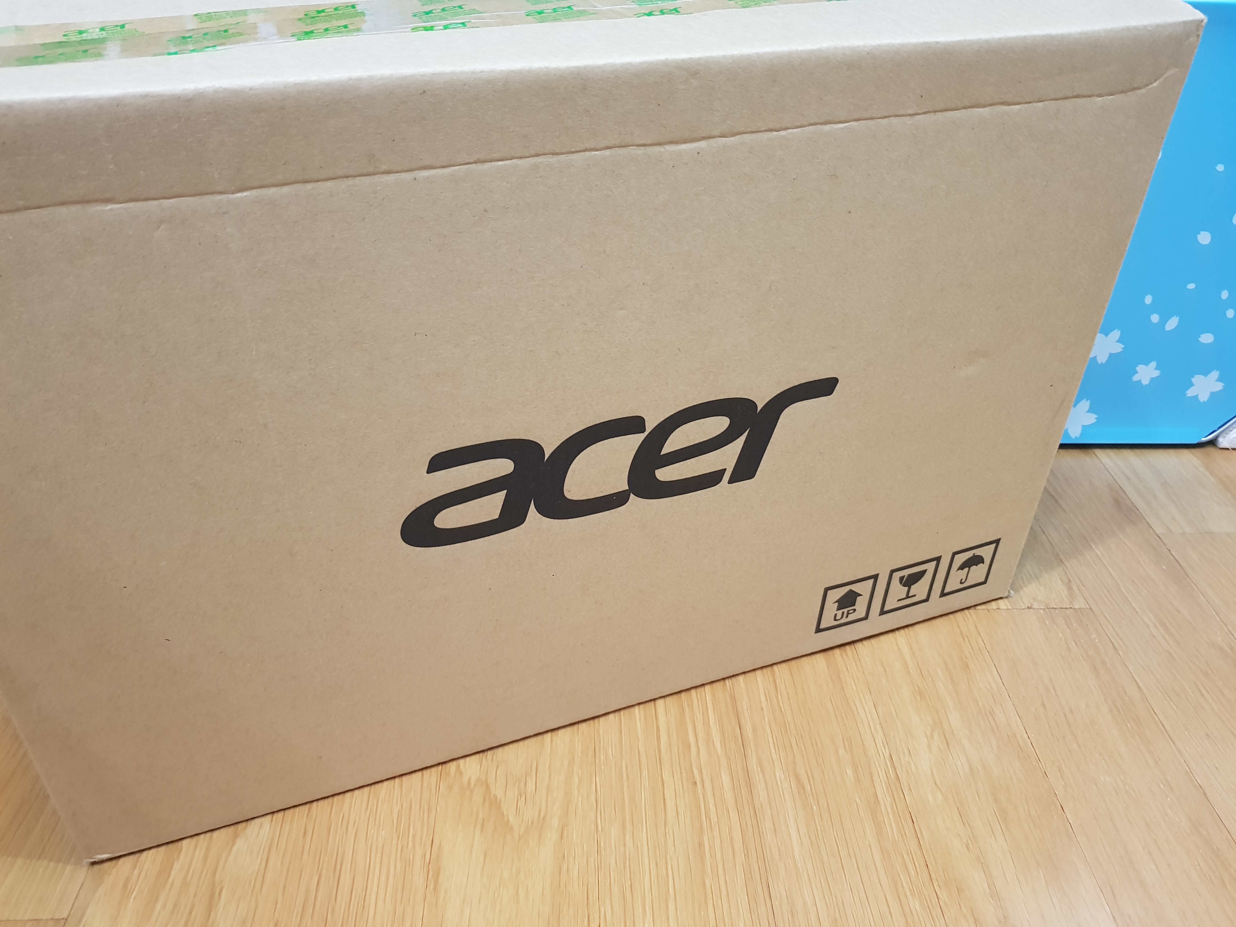 【小宅開箱】【閒聊】Acer Swift 3 SF315-52G 香檳金 現代化的隱形文書戰機