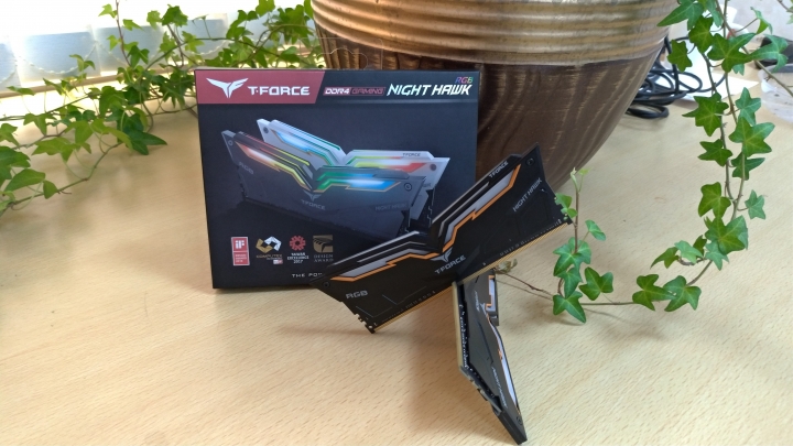 十銓 NIGHT HAWK RGB DDR4、DELTA RGB SSD開箱
