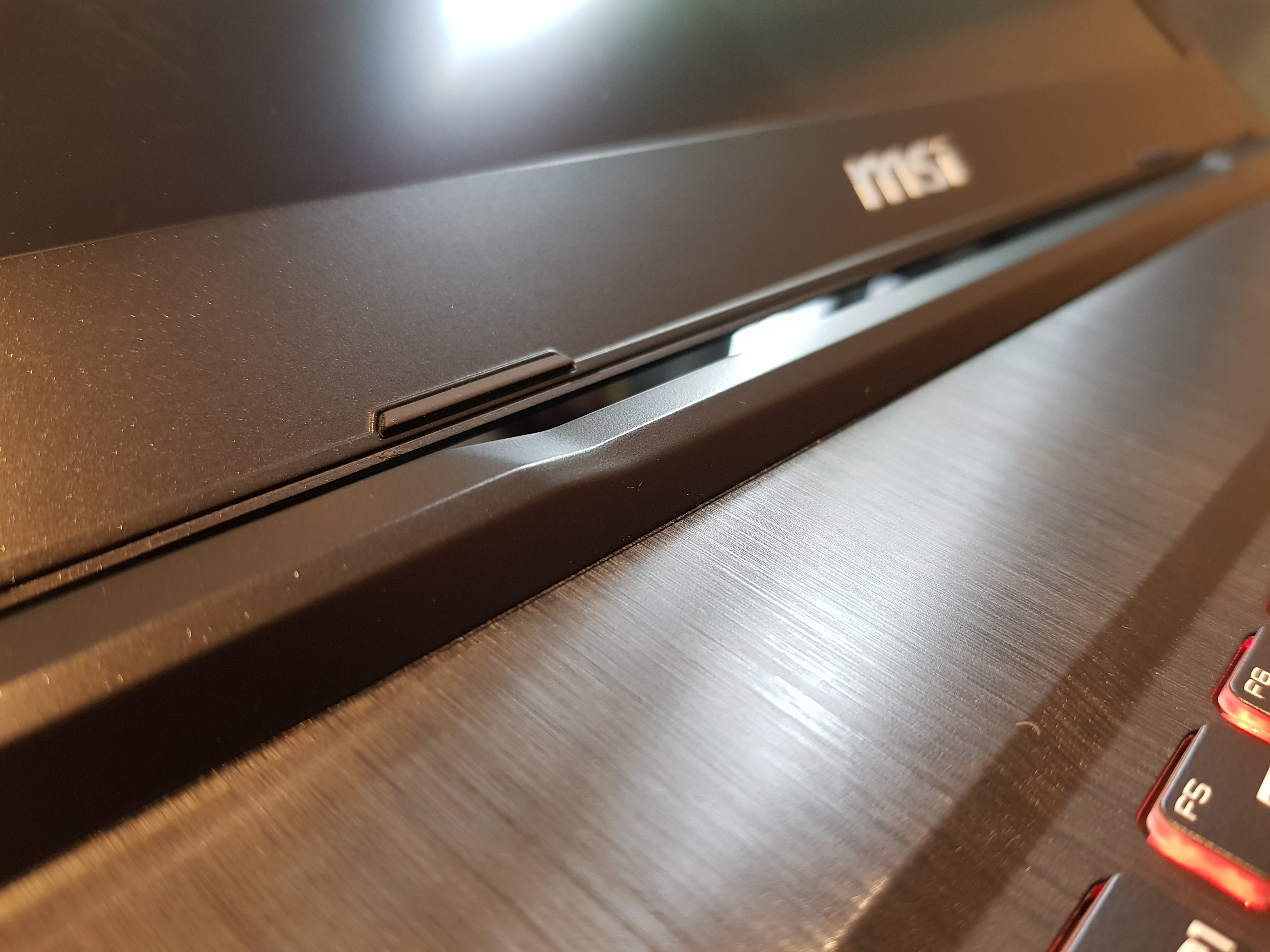 【小宅開箱】【閒聊】MSI GP63-8RE 平價-也能成為電競的一席