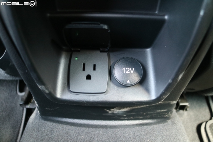 不管是柏油路或是石頭路,只要有FORD RANGER 就都是好路