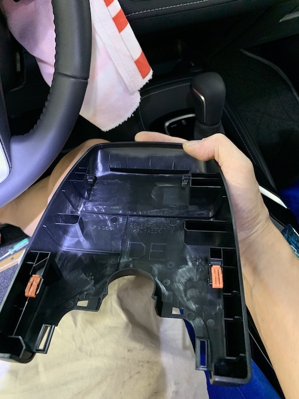 AURIS 專用倒車視訊鏡頭及行車記錄器拉線(DIY施工參考)