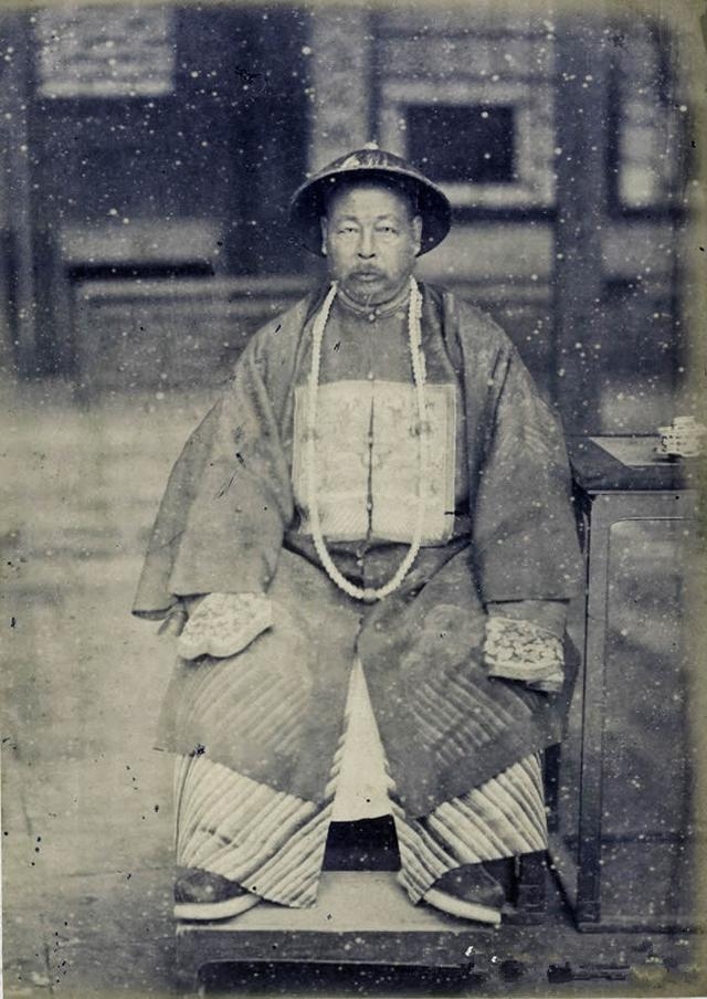 這才是清朝官員真實形象:圖3是收復新疆左宗棠,圖9是大貪官和珅
