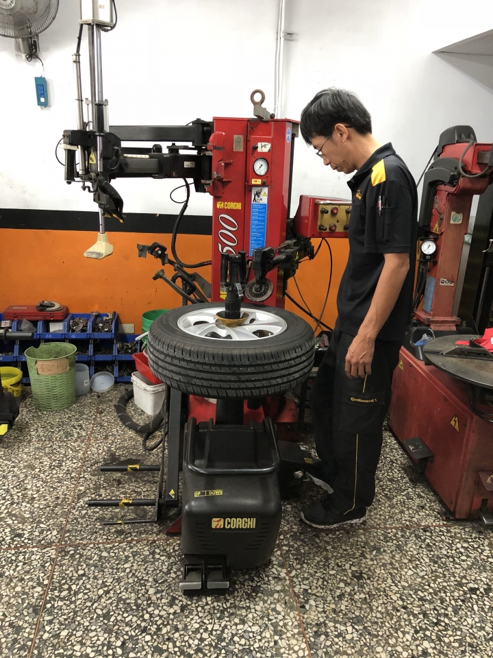 有比較才知差異,Super Elantra 試用 Continental 德國馬牌輪胎 ComfortContact CC6 心得分享!