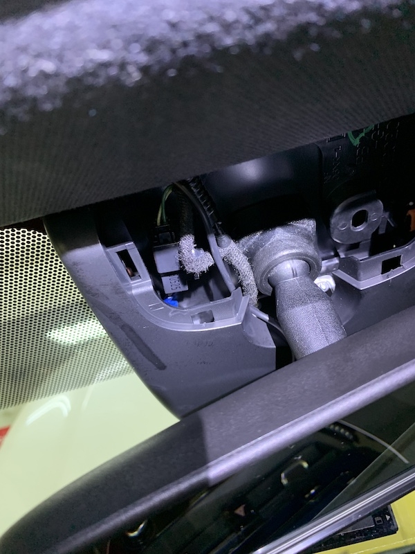 AURIS 專用倒車視訊鏡頭及行車記錄器拉線(DIY施工參考)
