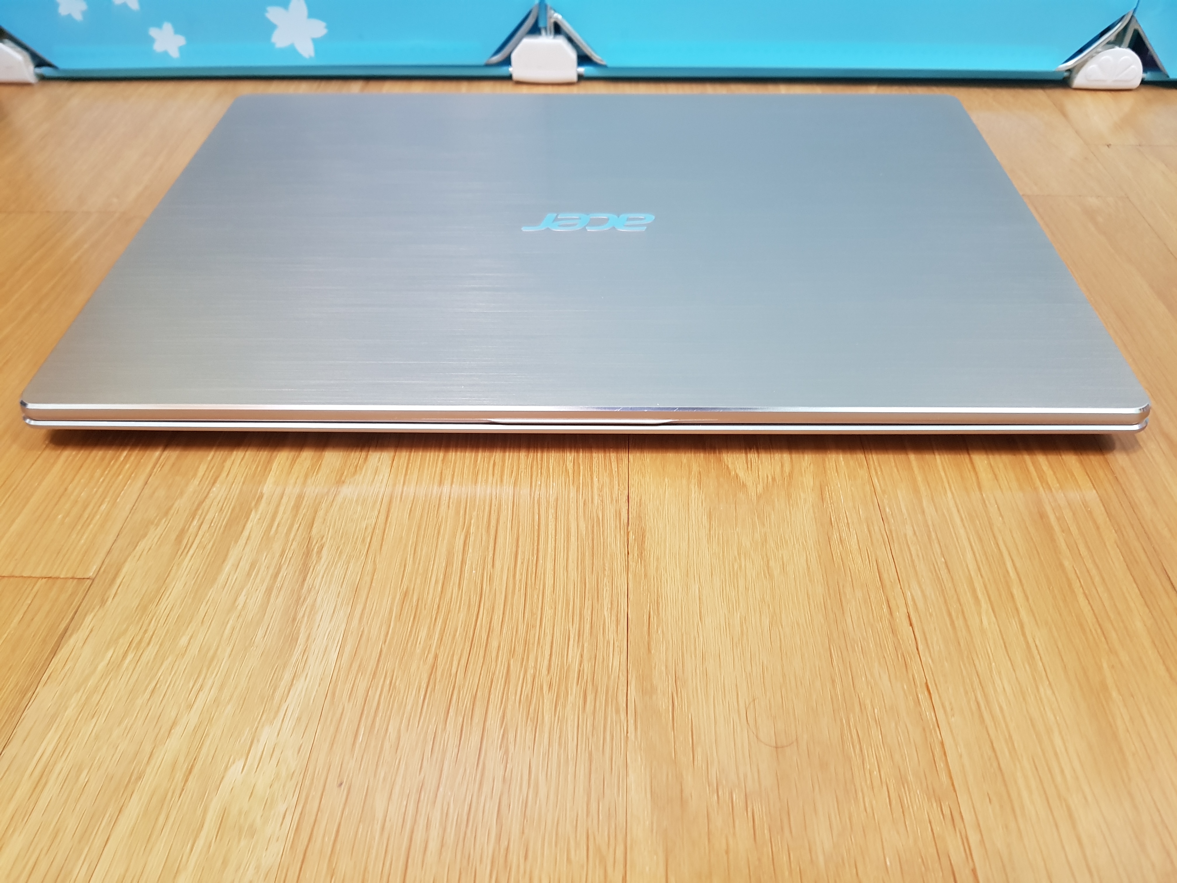 【小宅開箱】【閒聊】Acer Swift 3 SF315-52G 香檳金 現代化的隱形文書戰機