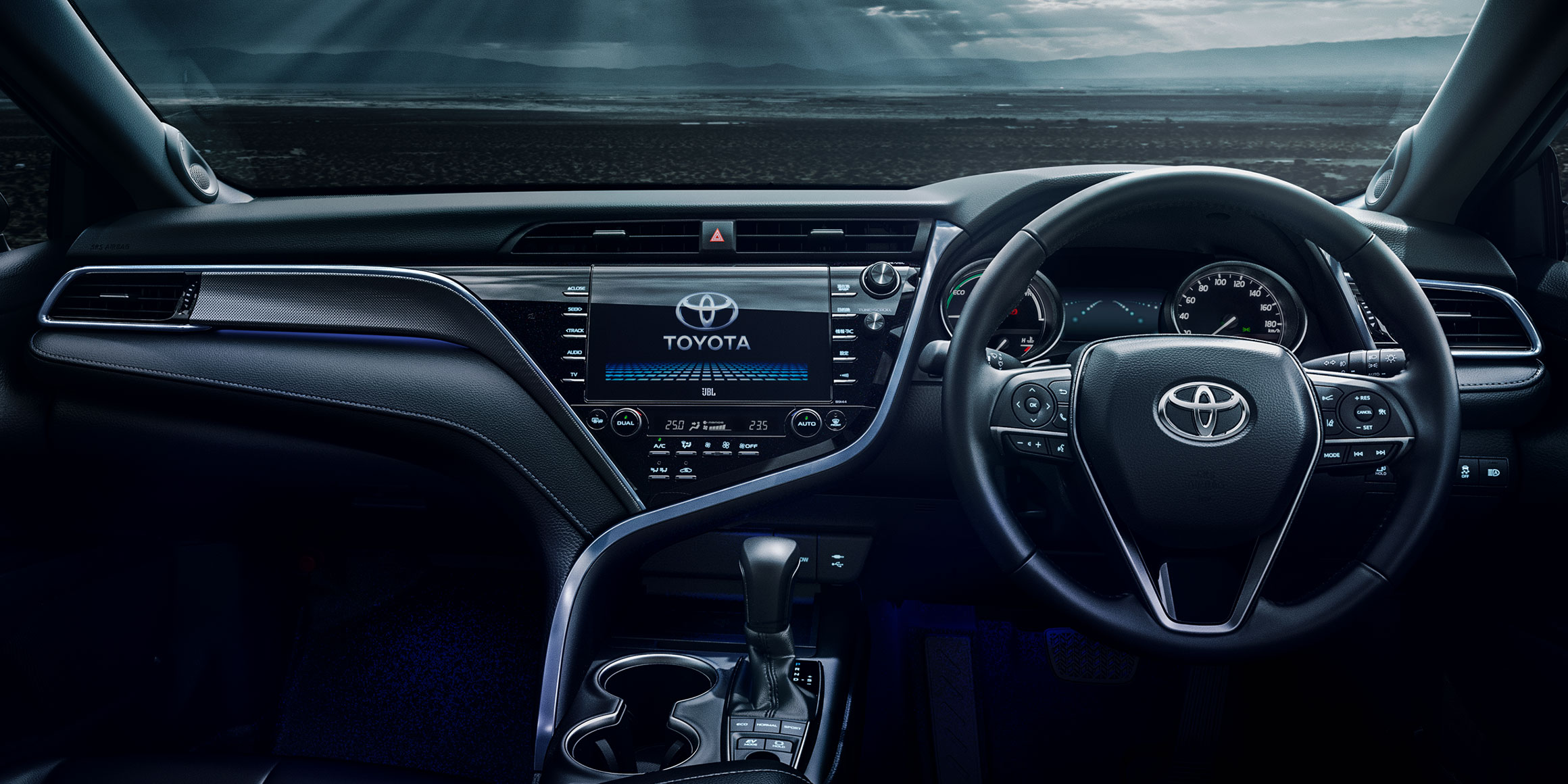 【國內新訊】新一代Toyota Camry上市前規格曝光!引進2.5升汽油、2.5升Hybrid,全面標配TSS與七氣囊