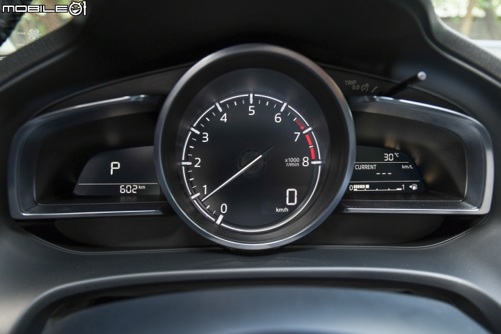 進口中型掀背車誰與爭鋒!Auris/Mazda3/Golf/Ioniq集體評比與330公里油耗實測