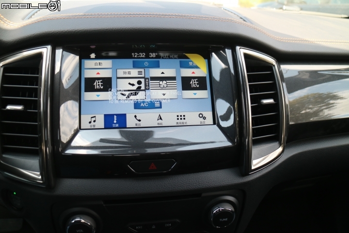不管是柏油路或是石頭路,只要有FORD RANGER 就都是好路