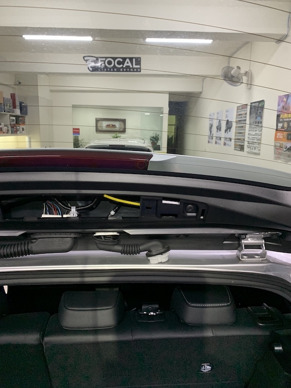 AURIS 專用倒車視訊鏡頭及行車記錄器拉線(DIY施工參考)