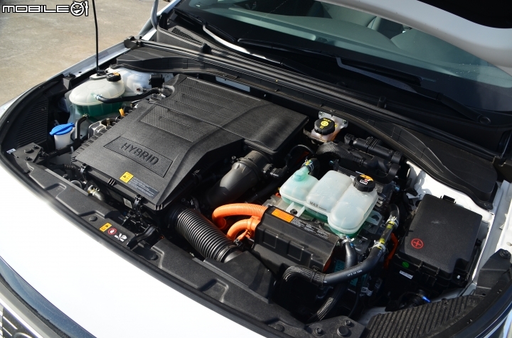 進口中型掀背車誰與爭鋒!Auris/Mazda3/Golf/Ioniq集體評比與330公里油耗實測