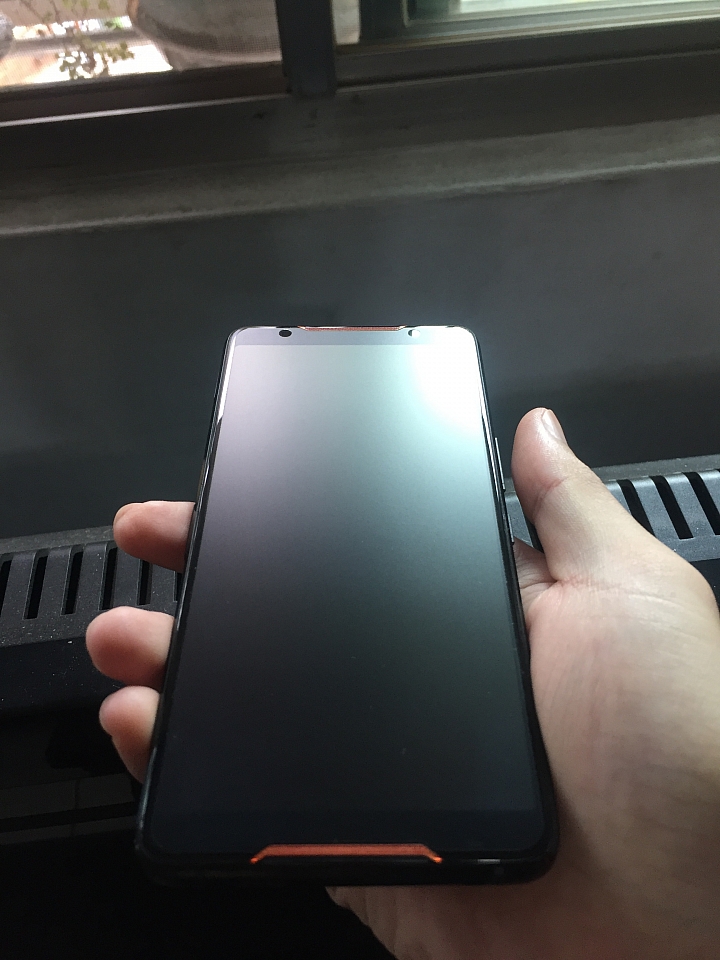 ROG Phone 背貼.保護貼分享