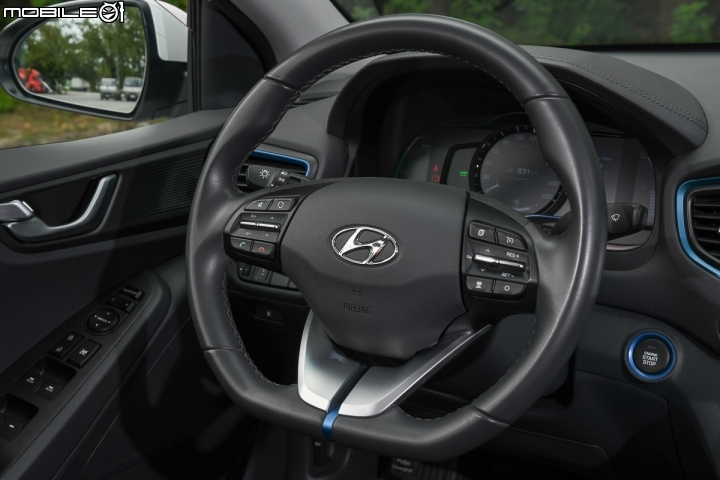 進口中型掀背車誰與爭鋒!Auris/Mazda3/Golf/Ioniq集體評比與330公里油耗實測
