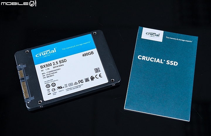 Crucial BX500 SATA SSD固態硬碟-包裝內就只有硬碟主體以及一張紙本說明書 Crucial BX500 SATA SSD固態硬碟-包裝內就只有硬碟主體以及一張紙本說明書