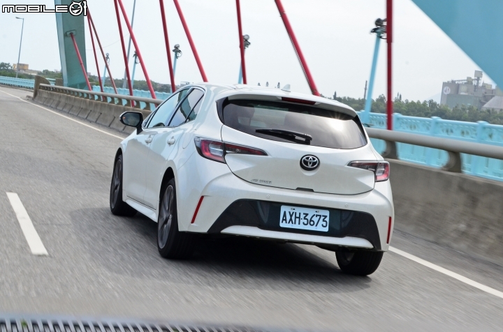 進口中型掀背車誰與爭鋒!Auris/Mazda3/Golf/Ioniq集體評比與330公里油耗實測