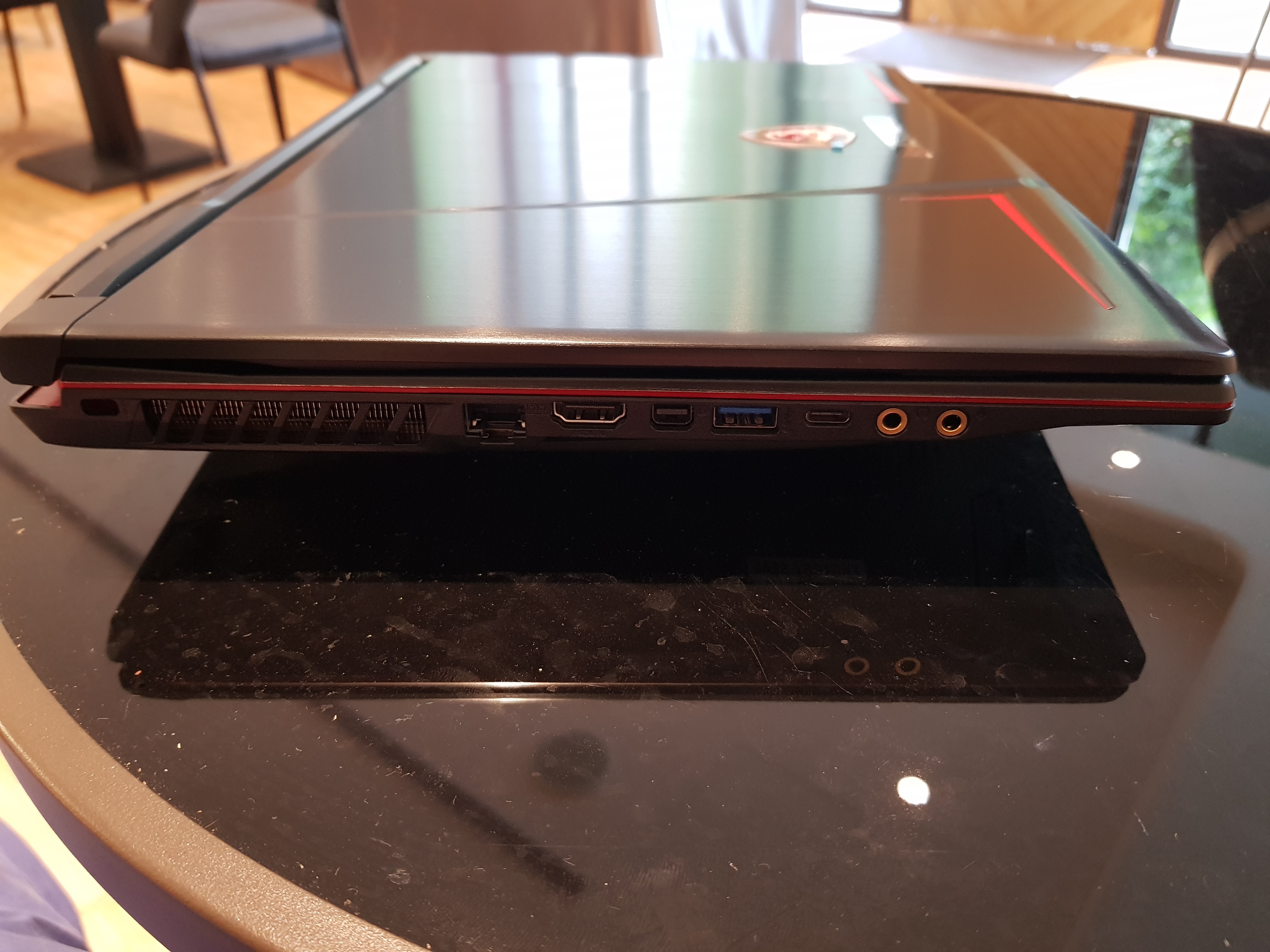 【小宅開箱】【閒聊】MSI GP63-8RE 平價-也能成為電競的一席