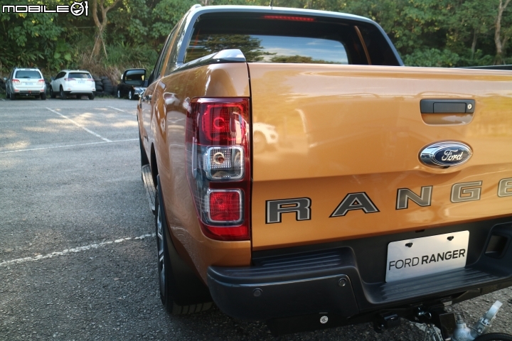 不管是柏油路或是石頭路,只要有FORD RANGER 就都是好路