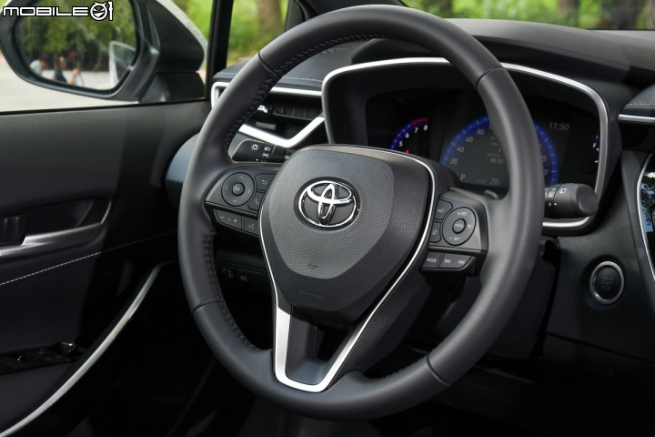 進口中型掀背車誰與爭鋒!Auris/Mazda3/Golf/Ioniq集體評比與330公里油耗實測
