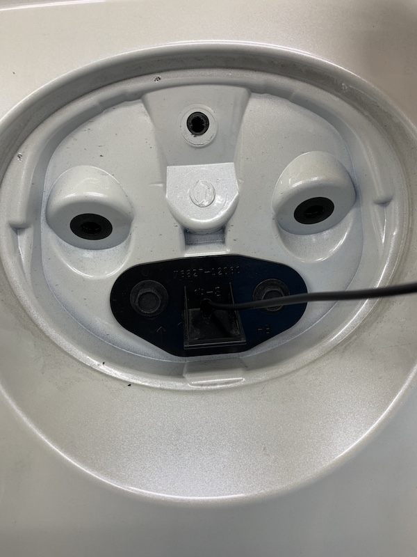 AURIS 專用倒車視訊鏡頭及行車記錄器拉線(DIY施工參考)