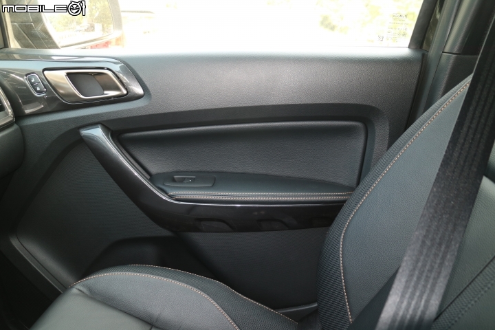 不管是柏油路或是石頭路,只要有FORD RANGER 就都是好路