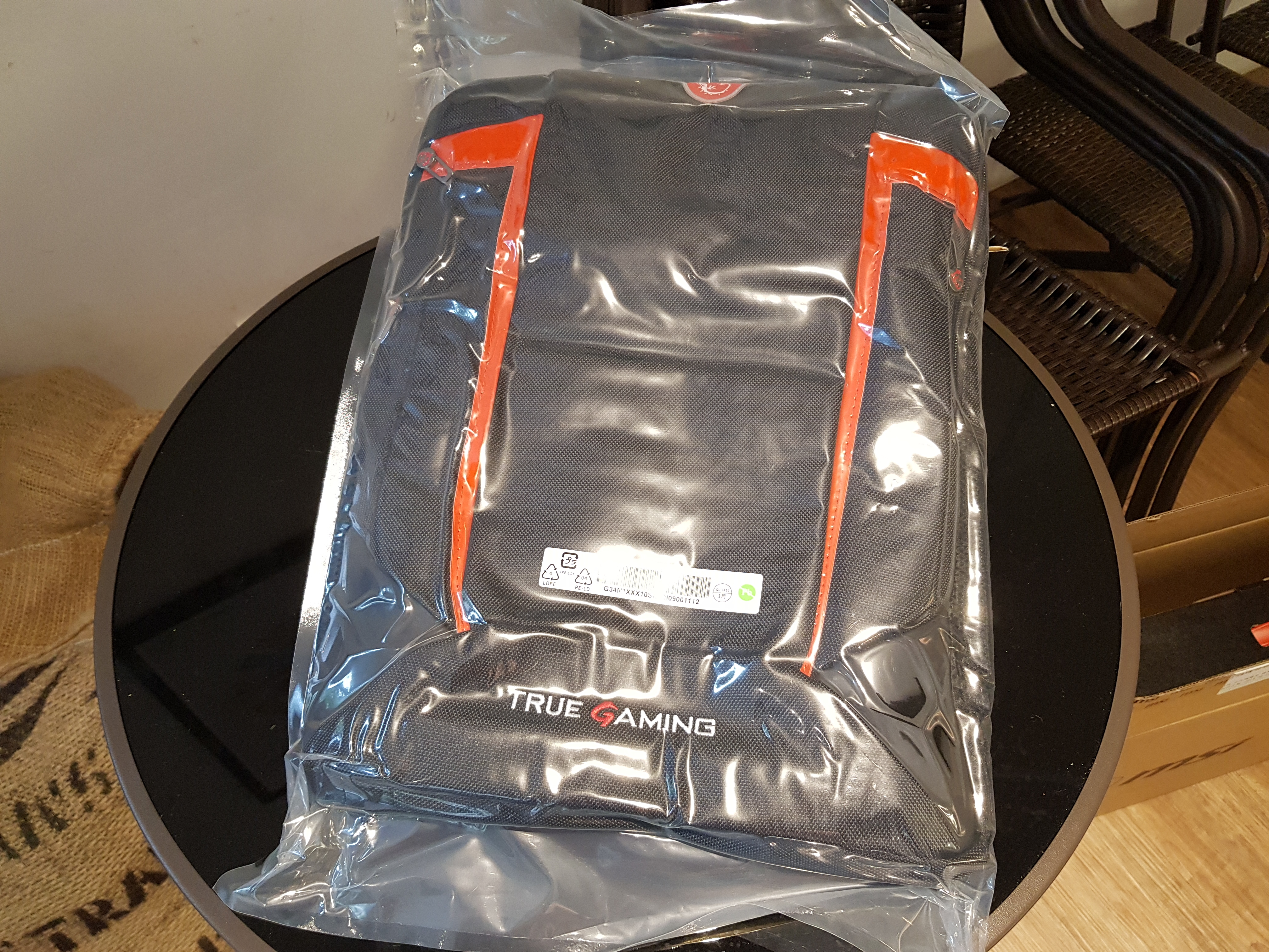 【小宅開箱】【閒聊】MSI GP63-8RE 平價-也能成為電競的一席