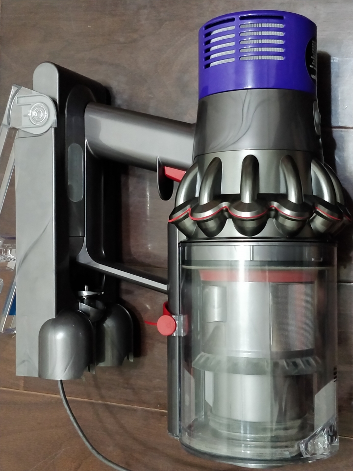 【體驗活動】寵物族的救星！《Dyson Cyclone V10™》吸塵器試用心得分享