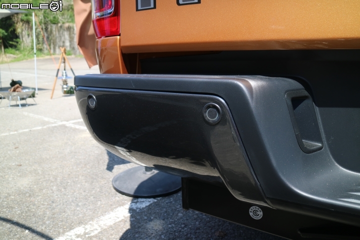 不管是柏油路或是石頭路,只要有FORD RANGER 就都是好路