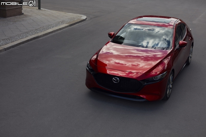 【海外情報】全新大改款Mazda 3 首批正式樣貌照片曝光!