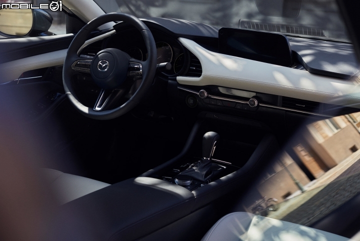 【海外情報】全新大改款Mazda 3 首批正式樣貌照片曝光!