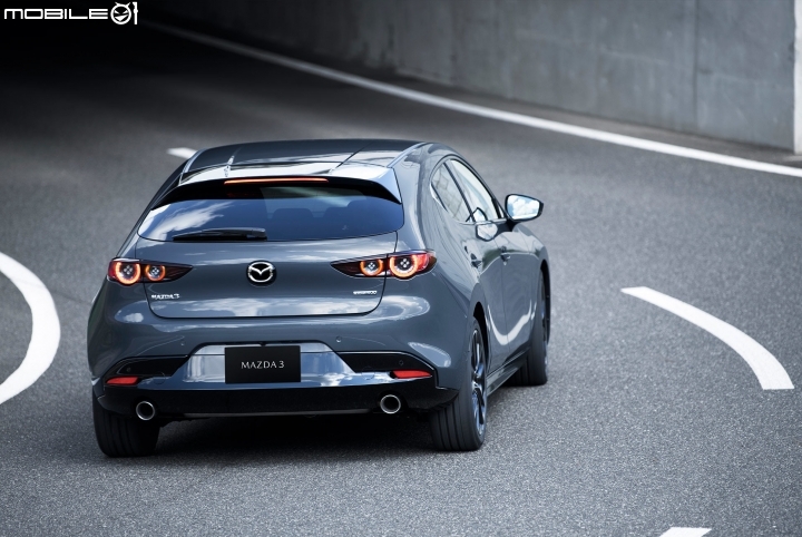 【海外情報】全新大改款Mazda 3 首批正式樣貌照片曝光!