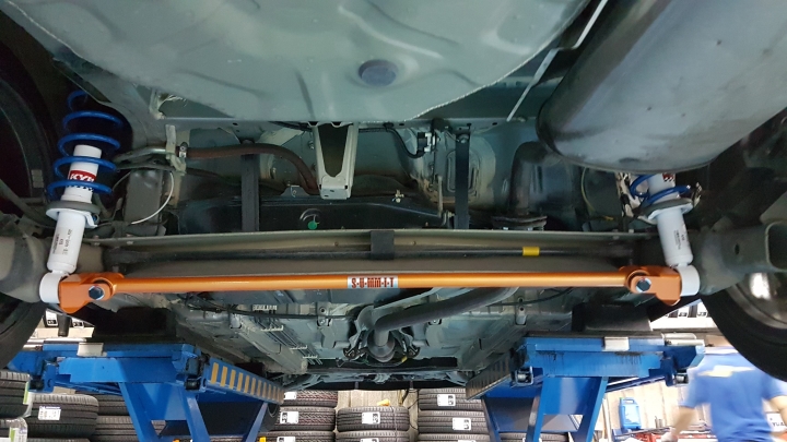 Altis 改避震器一定會不舒適嗎? KYB 白桶