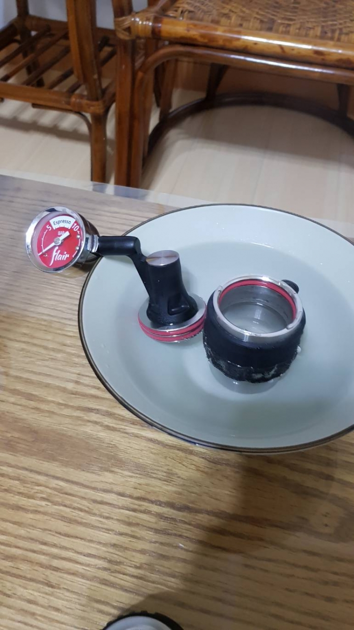 Flair開箱~首頁更新原廠壓力錶!(874樓土炮壓力錶)