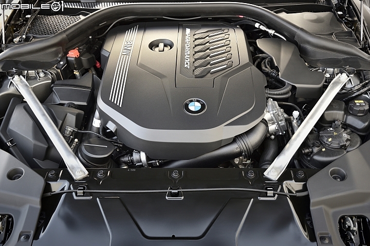 【海外情報】BMW新一代Z4 sDrive20i/30i接棒登場,入門2.0升享6.6秒破百實力!