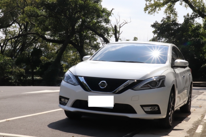 (開箱) 結婚買房買車今年一次完成,喜簽新sentra