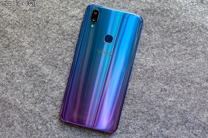 水滴瀏海、2,500萬前鏡免萬元!vivoV11 / V11i登場,售價9,990元起