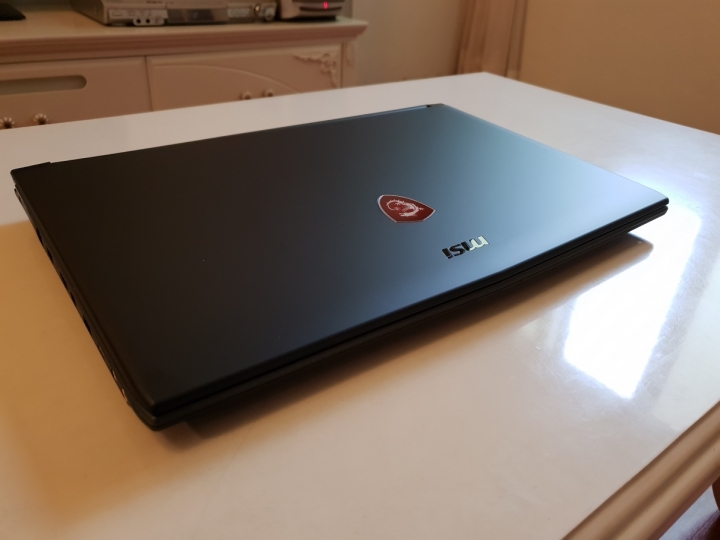 人生第一台電競筆電 MSI GV62 8RC-202TW不專業開箱