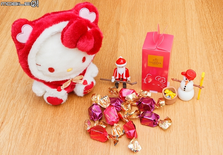 【全台限量2000組】2018 GODIVA x Hello Kitty 聖誕節禮盒