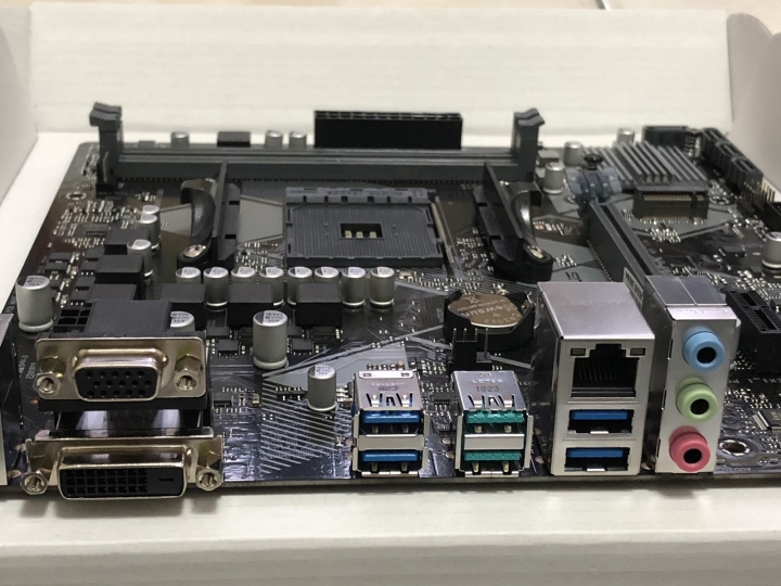 AMD&INTEL雙平台測試Ryzen 7 2700 vs i7-8700~兩個都很好怎麼辦~好難抉擇啊