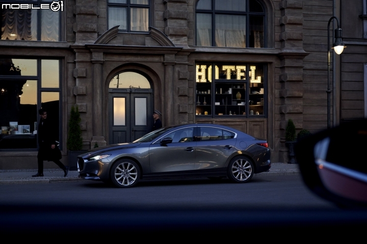 【海外情報】全新大改款Mazda 3 首批正式樣貌照片曝光!
