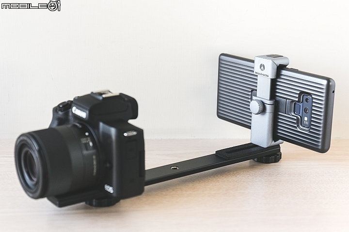 Manfrotto TwistGrip Clamp 鋁合金手機夾開箱分享‧質感上乘 內建冷靴座!