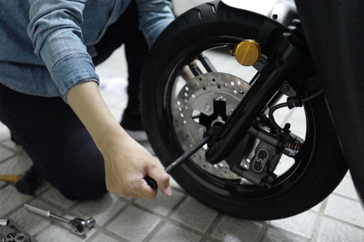 Gogoro S2 Café Racer交車之落地改!(圖多慎入)