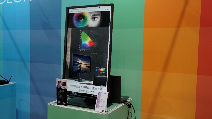 看完琳琅滿目的攝影展,最終選擇BenQ SW271