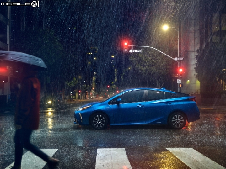 【海外情報】小改款Toyota Prius新增四驅車型,內裝升級、標配TSS-P系統