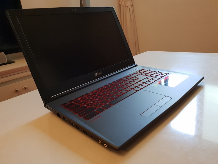 人生第一台電競筆電 MSI GV62 8RC-202TW不專業開箱