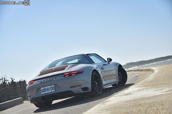 Porsche 911 Targa 4 GTS 獨特且強勁的美