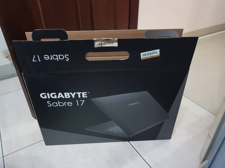 雙11剁手手筆電技嘉SABRE17 k8 1050ti 4g 電競RGB鍵盤筆電