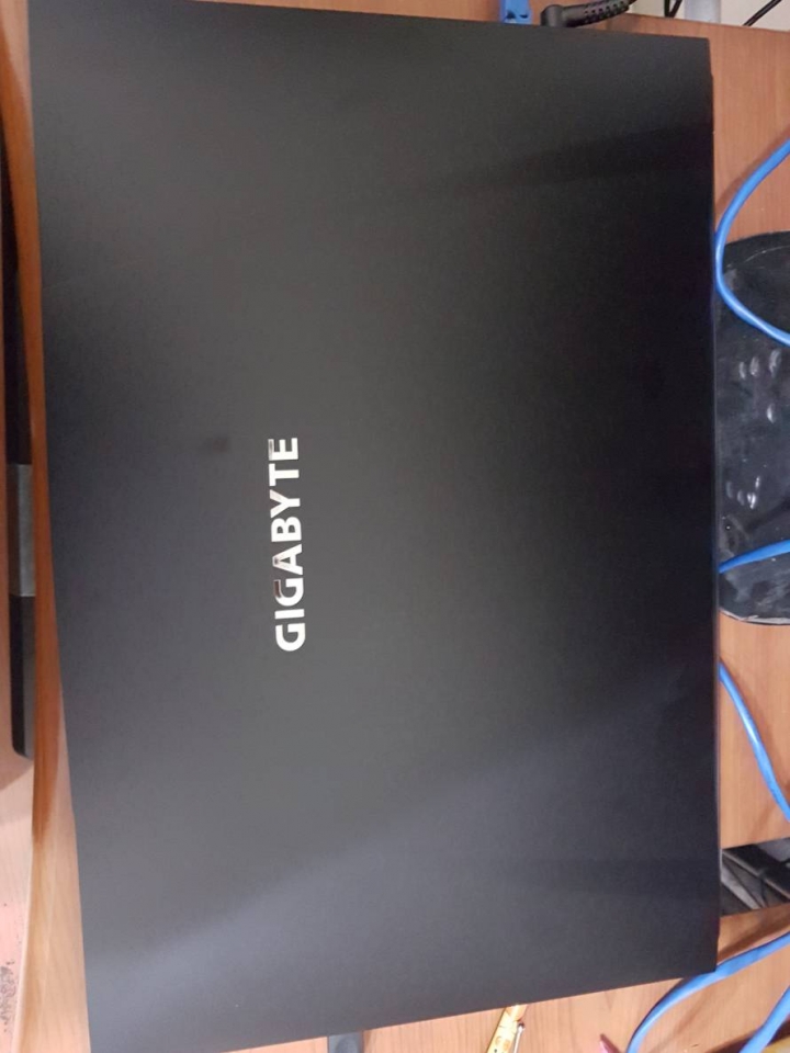 雙11剁手手筆電技嘉SABRE17 k8 1050ti 4g 電競RGB鍵盤筆電